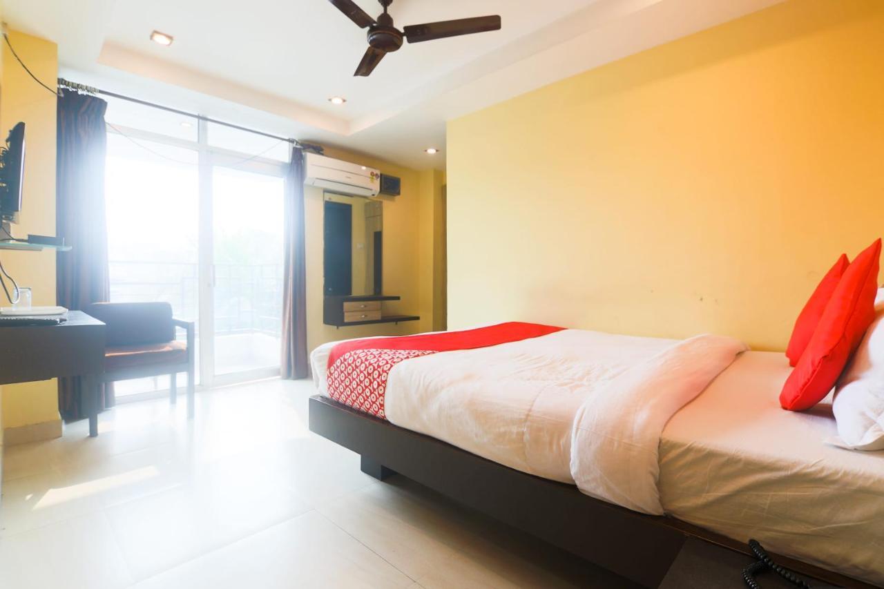 Oyo 27736 Hotel Sunview Гувахати Экстерьер фото